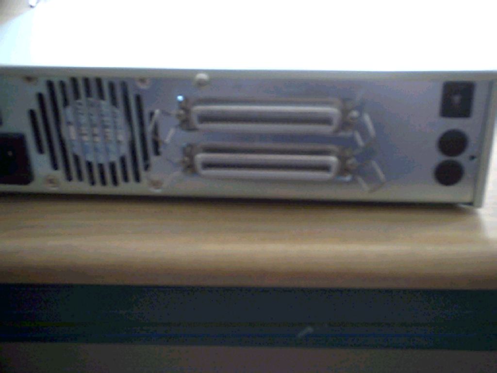 SCSI box to hold a 3,5 drive